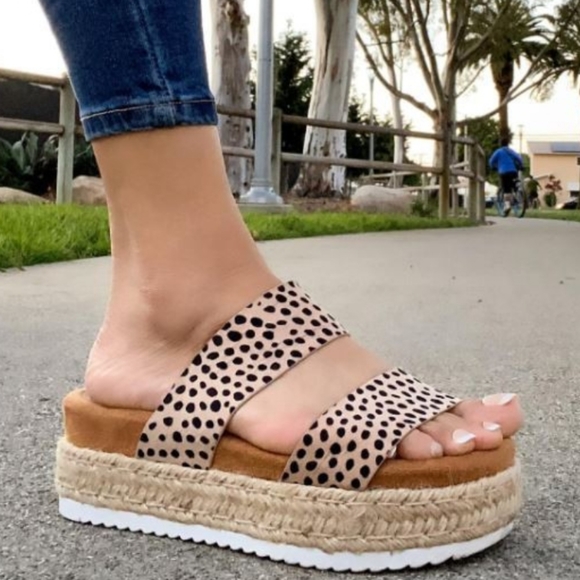 Cheetah Print Espadrille sandal - Picture 4 of 5